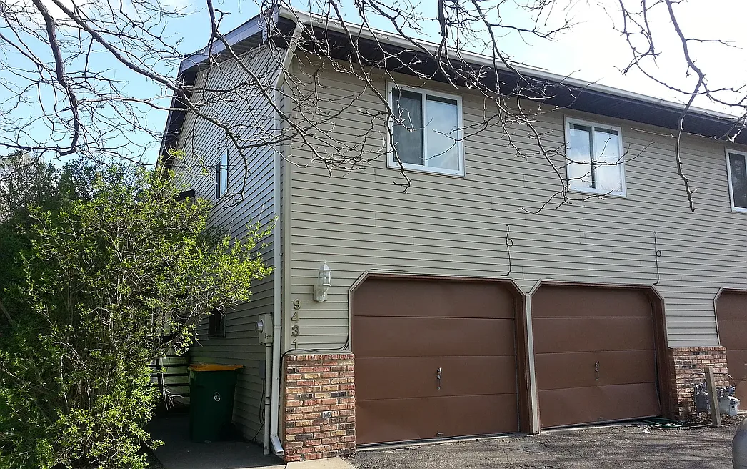 3 bed, 1.5 bath, 1500 sqft, $2,100 — Photo 1