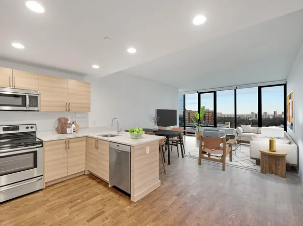 2030 Hudson Street image 130 of 284