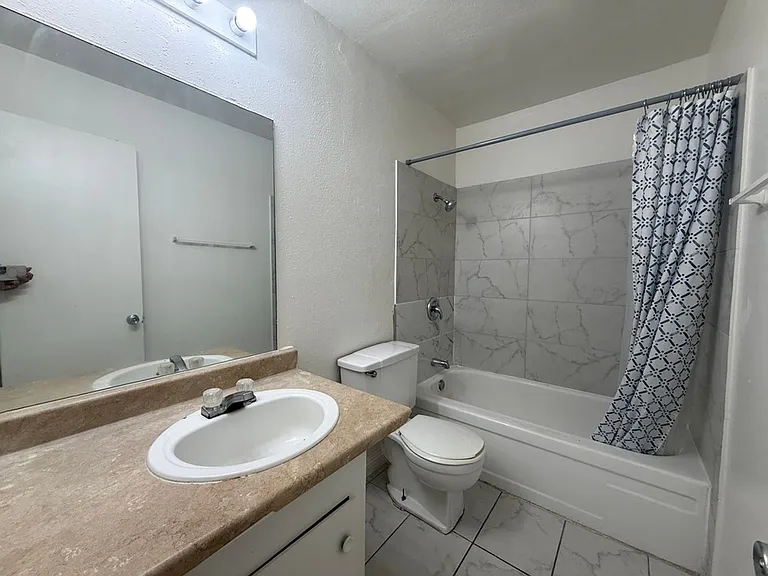 3811 Hazelwood St — Photo 4