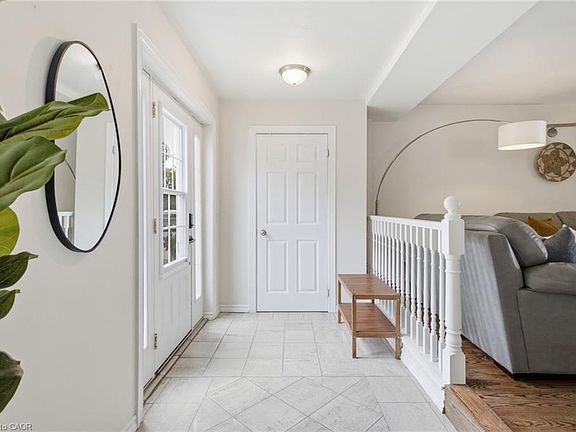 5th image of 116 Emma St