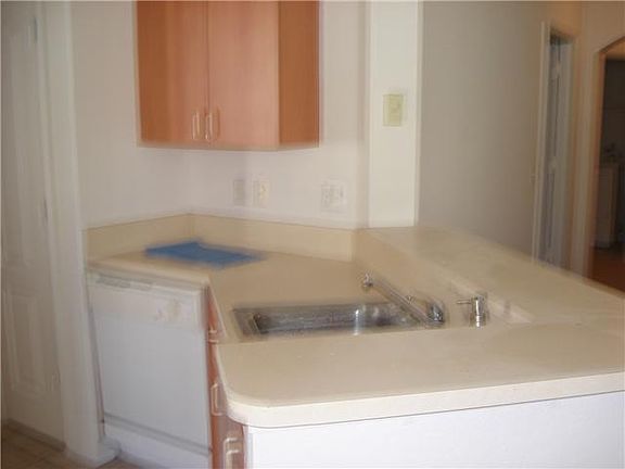 2nd image of 610 Belmont Pl #610