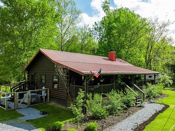 3rd image of 135 Grindstaff Hollow Rd