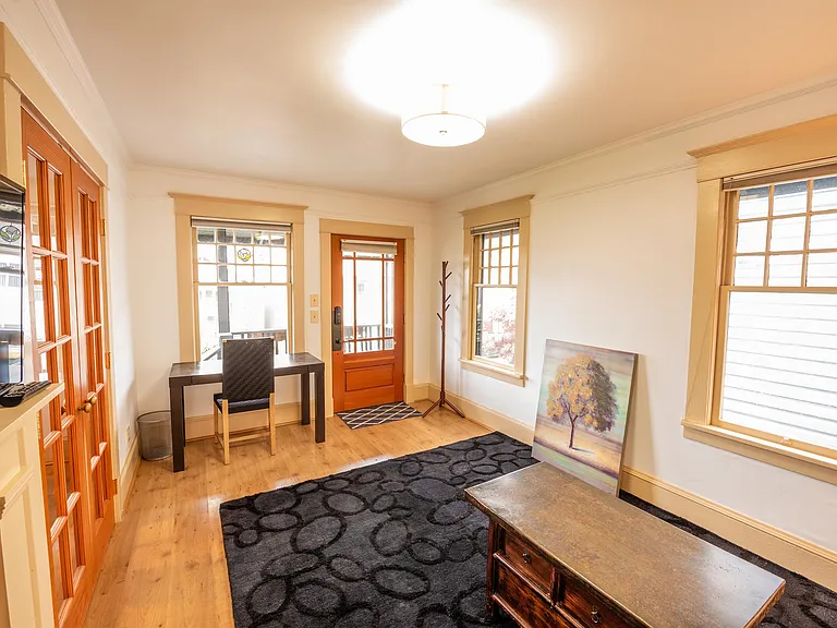 1208 E Barclay Ct — Photo 6