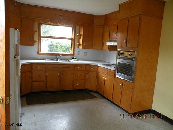 4th image of 4412 St Marys Ave