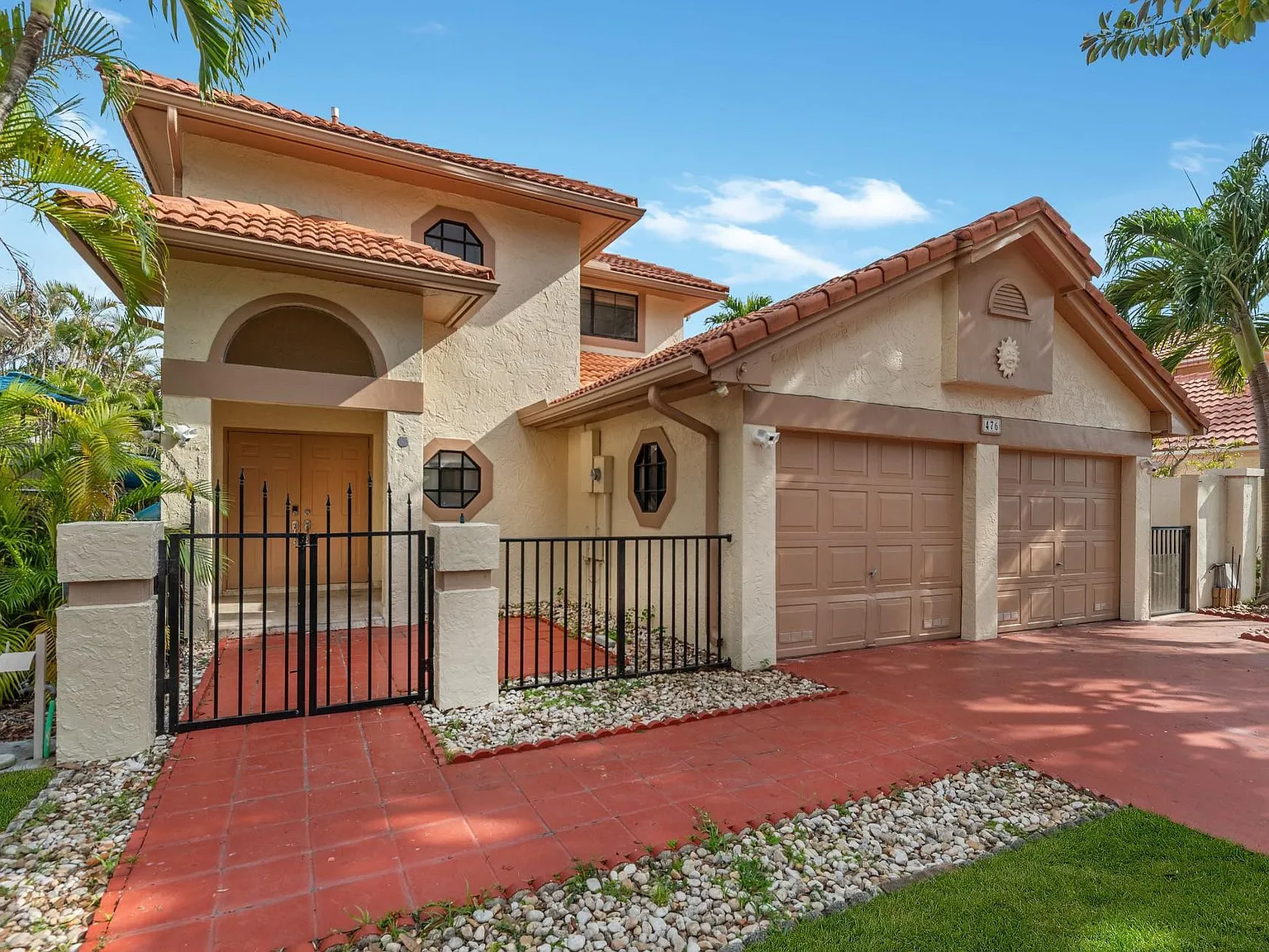 4 bed, 2.5 bath, 1912 sqft, $4,500 — Photo 3