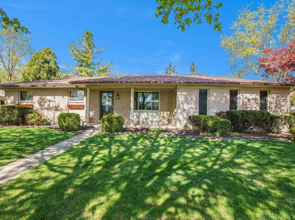 41885 Coulon Dr, Clinton Township, MI 48038