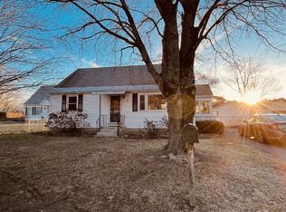 45 River Bank Rd, Manchester, NH 03103