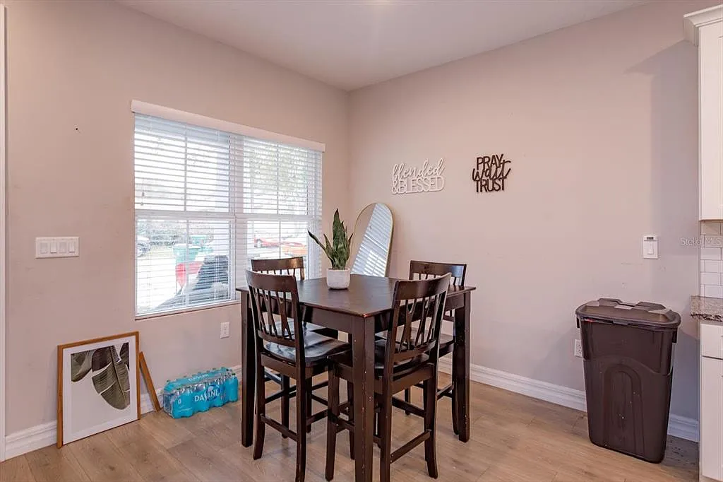 4 bed, 2.0 bath, 1485 sqft, $2,800 — Photo 3