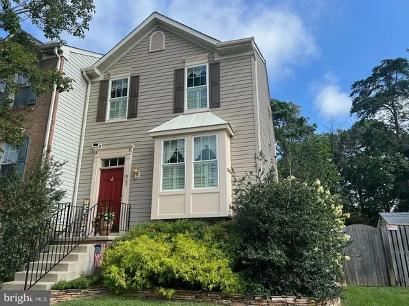 987 Chestnut Manor Ct, Baltimore, MD 21226