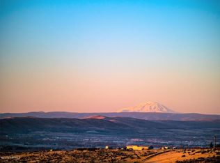 1215 Summerset Dr, Yakima, WA 98901