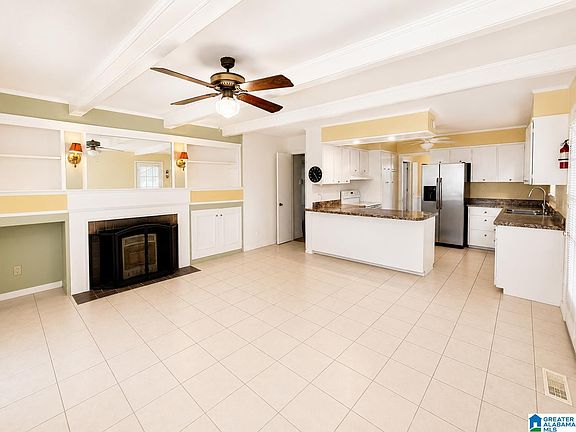 5th image of 3909 Sherwood Ave