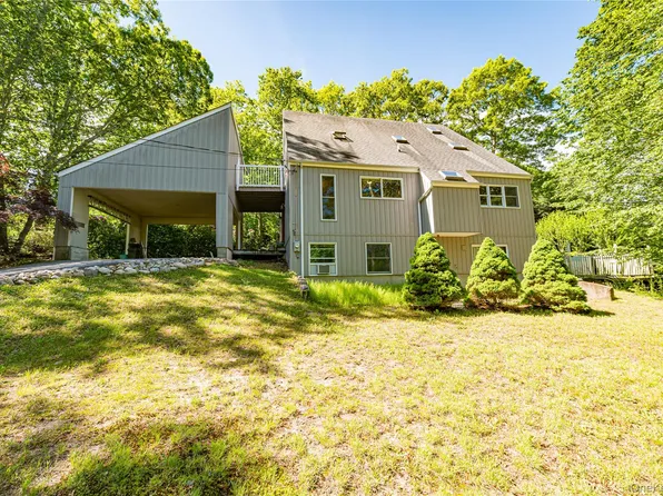14 Sylvester Road, Wading River, NY 11792