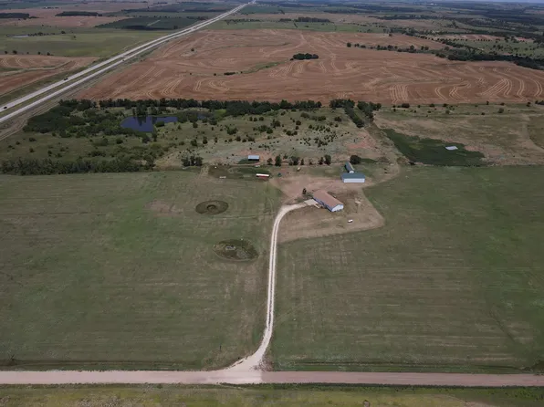 1425 Windmill Rd, Delphos, KS 67436