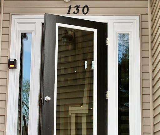 3rd image of 130 Fordson Ave APT 2