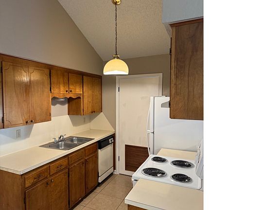 4th image of 1713 Mona Dr APT A