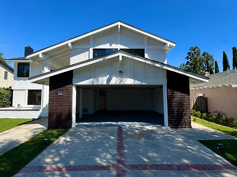 17502 Luther Ave — Photo 27