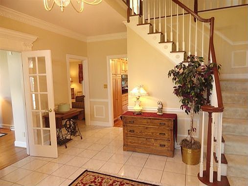 4th image of 1614 Lynndale Ct