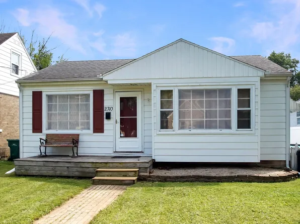 2310 W Laura Ave, West Peoria, IL 61604