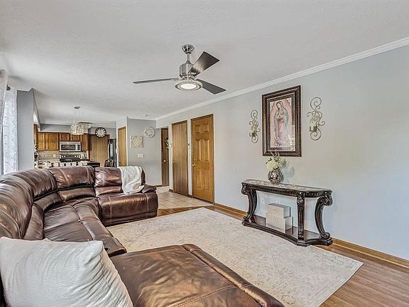 3rd image of 6490 Lorinda Dr