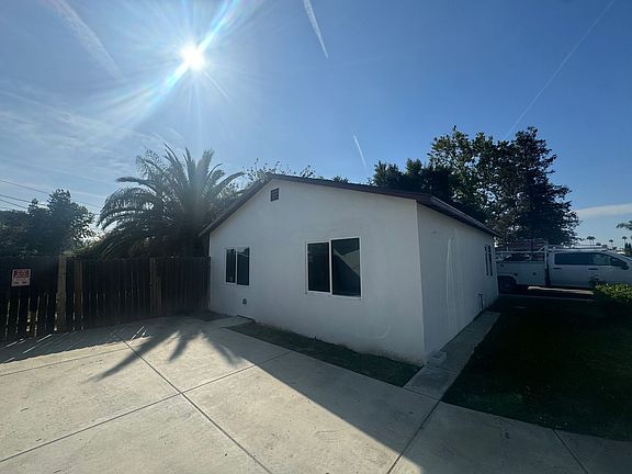 4th image of 330 Metzler St #0