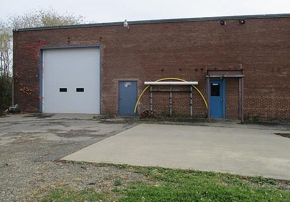 4th image of 1120 Magee St