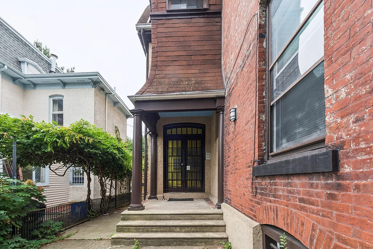 Building Photo - 3308 Hamilton St #B4