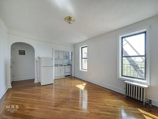 Rented by MNS | media 9