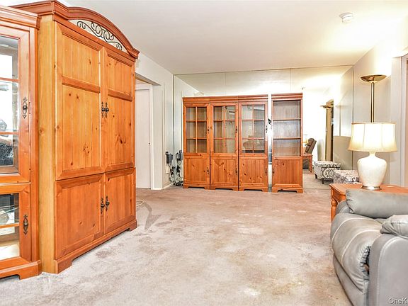 3rd image of 376 Country Club Lane