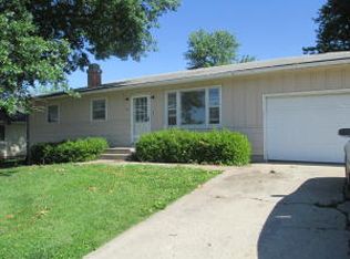 729 W College St, Marshall, MO 65340