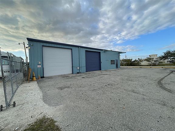 3rd image of 6441 San Casa Dr
