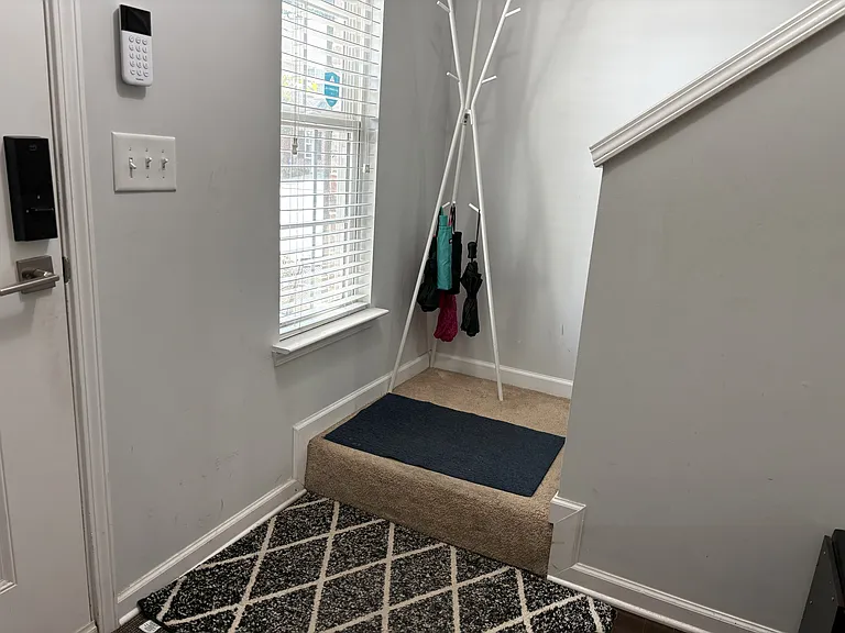 5600 Moresby Ct — Photo 3