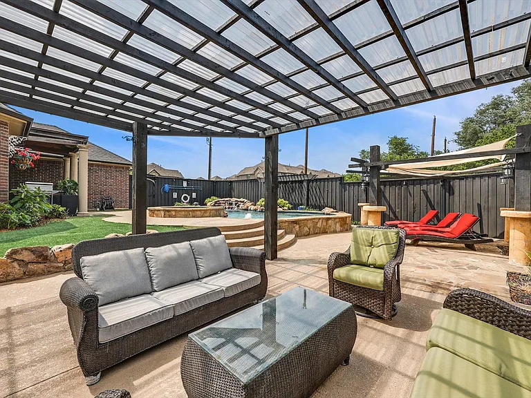 4325 Angelina Dr — Photo 5