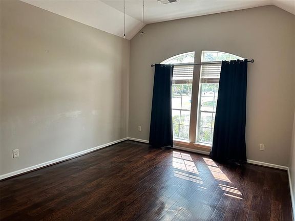 4th image of 20902 Avery Cove Ln