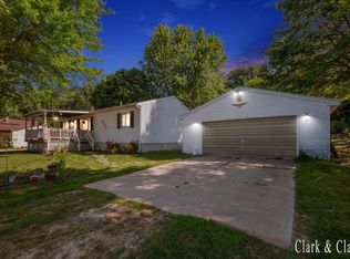3593 Morgan Dr, Greenville, MI 48838