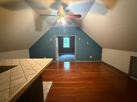 2nd image of 80 Willowmere Pond Rd #G