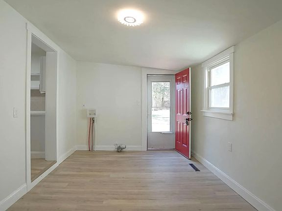 4th image of 618 Belvin Ave