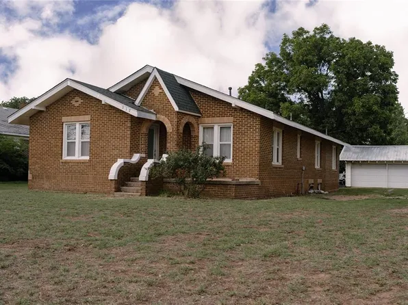 317 W 4th St, Erick, OK 73645