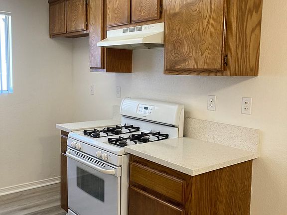 3rd image of 7749 Pickering Ave APT 1