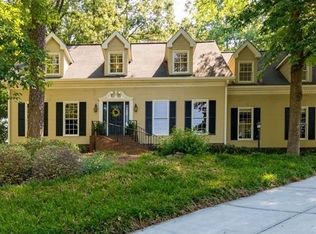 390 Cardigan Cir, Lilburn, GA 30047