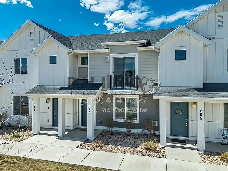 880 N Herman Dr — Photo 22