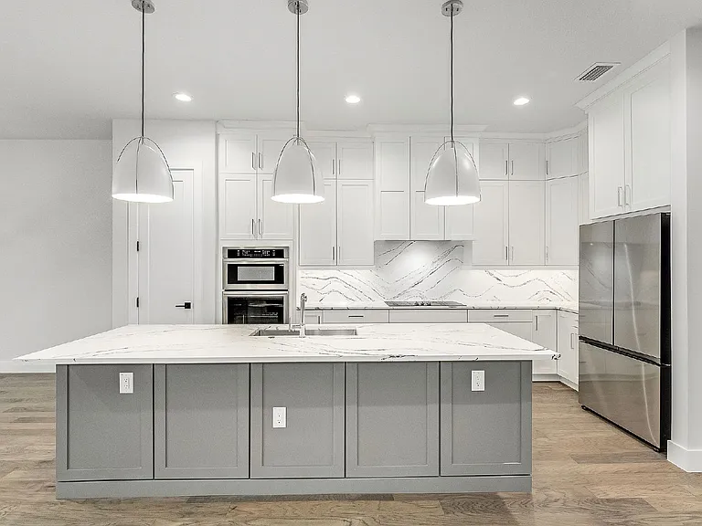 111 Watson Dr — Photo 12
