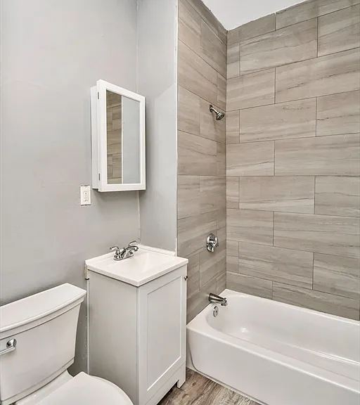 352 Norfolk St #3 — Photo 4