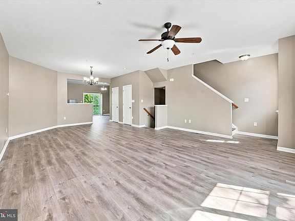 3rd image of 34 Munro Rd