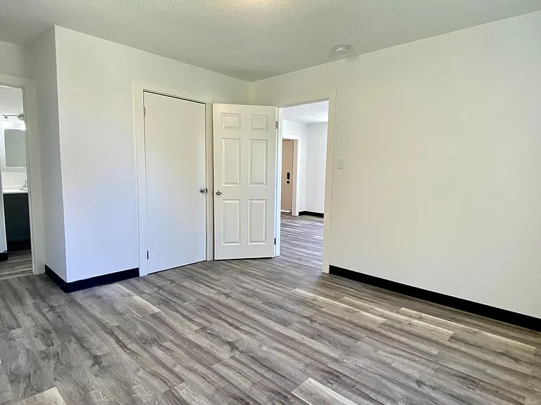 405 Riley Ave #B — Photo 7