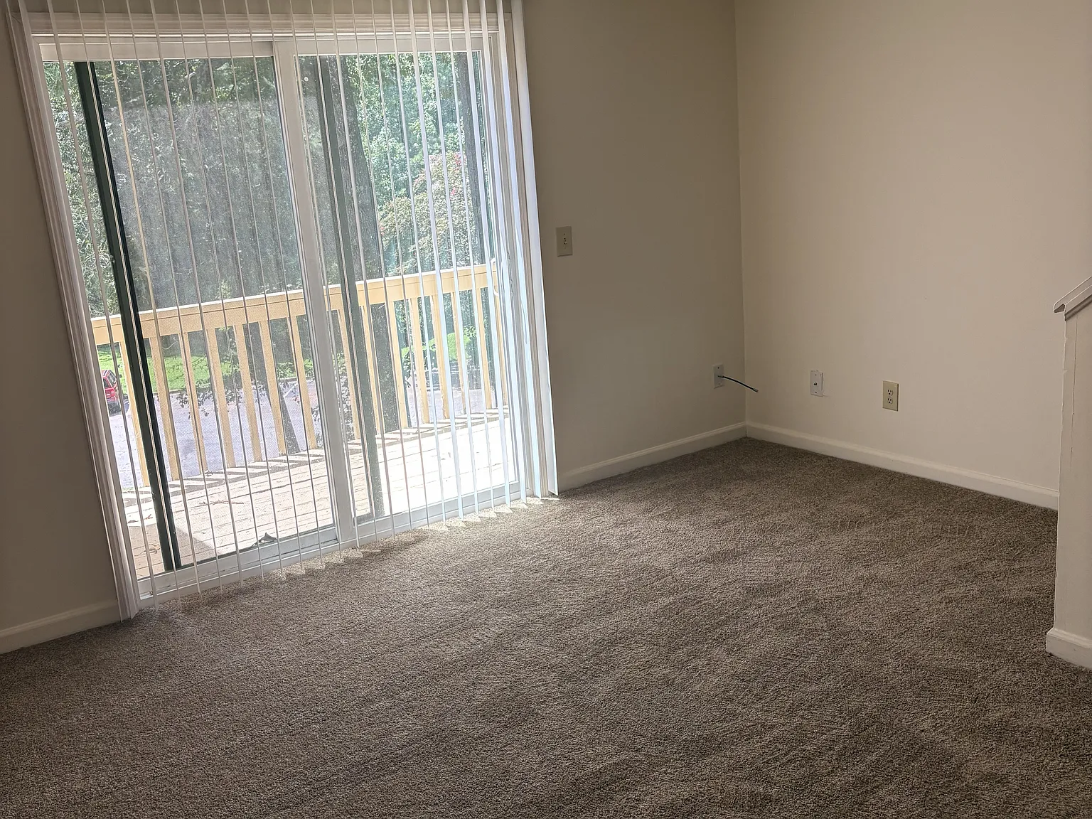 2 bed, 1.5 bath, 1050 sqft, $1,295 — Photo 3