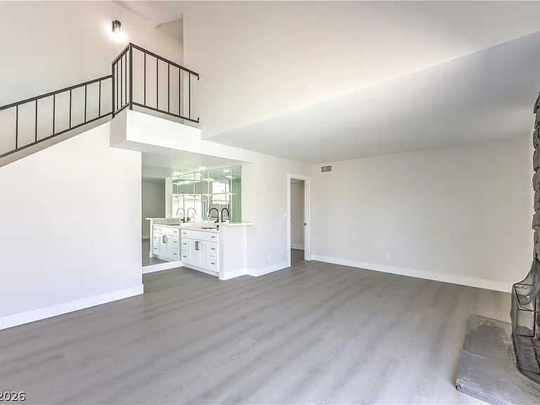 6348 Vicuna Dr — Photo 11