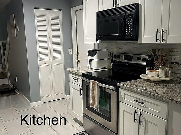 3rd image of 8181 Coralberry Ln