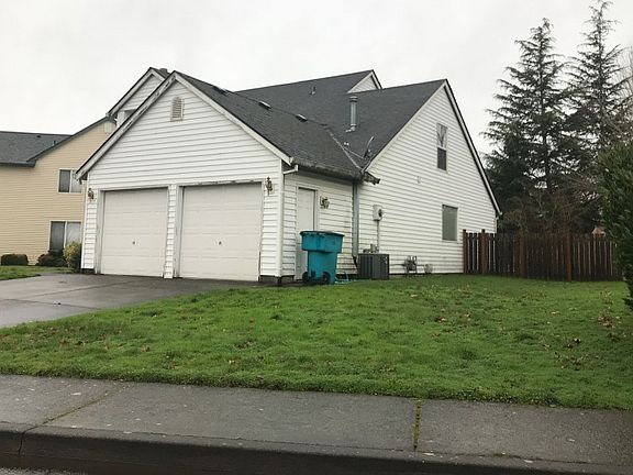 3rd image of 1820 SE 163rd Pl