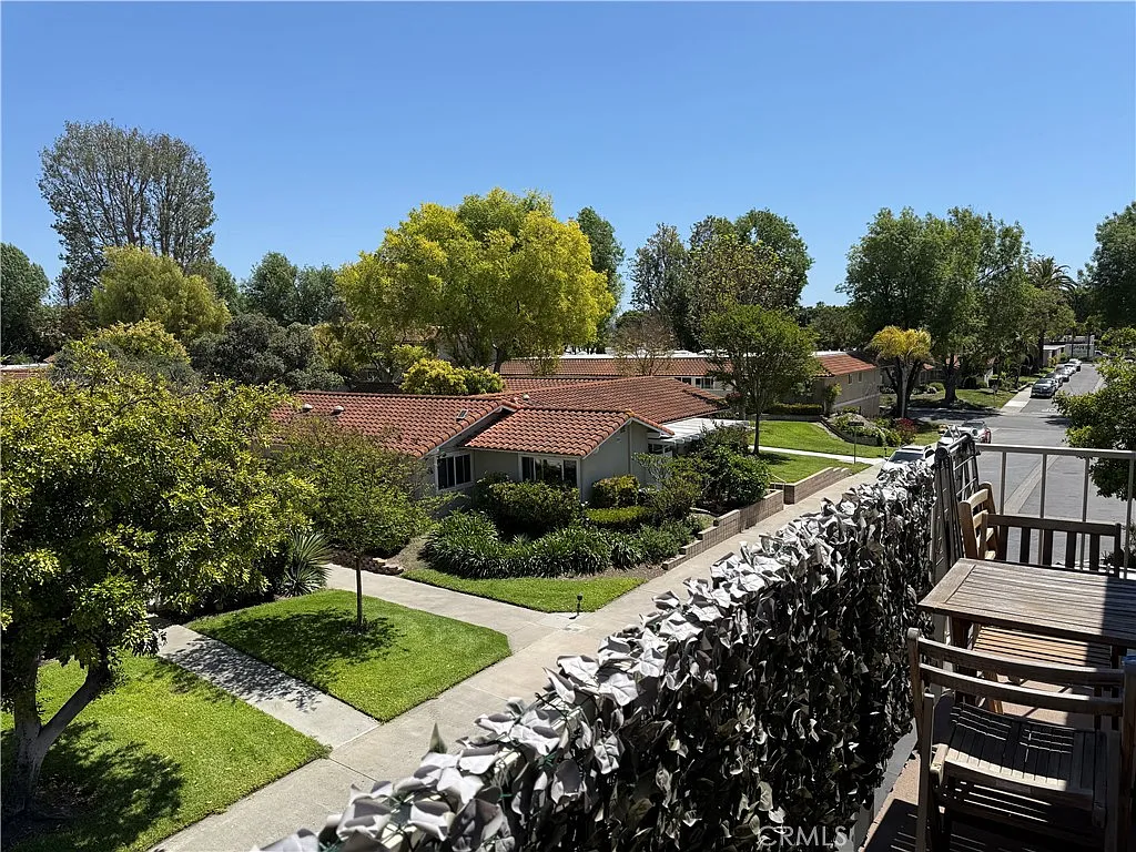 2 bed, 2.0 bath, 1010 sqft, $3,200 — Photo 4