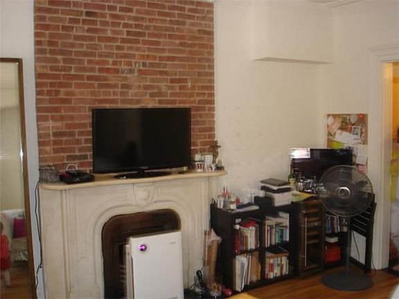 5th image of 153 E 37th St APT 3B